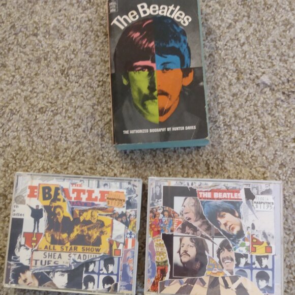 Beatles CD/Book Bundle - Picture 1 of 14
